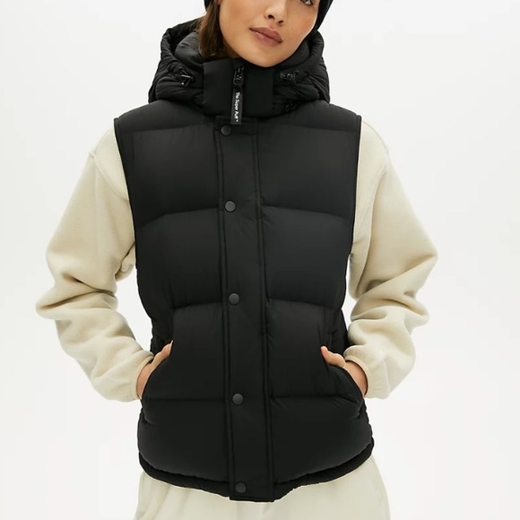 SOLD Aritzia Super Puff (BLACK) - Picture 1 of 12